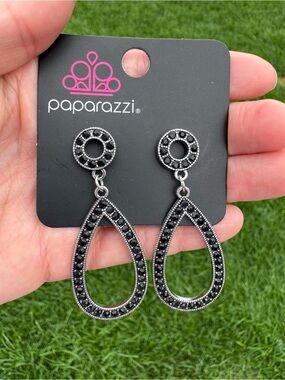 $12 or Bundle 3/$30! Paparazzi Black Crystal Teardrop Dangle Earrings